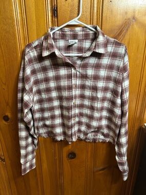 Rue21 Maroon and White Plaid Cropped Shirt